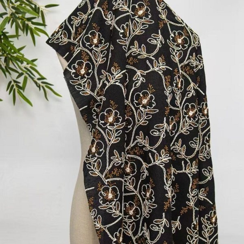 Haftowana tiulowa koronka, tka – Sewing recenzja i cena